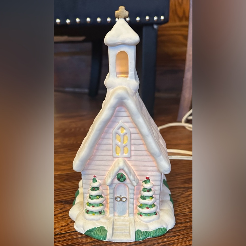 House of Lloyd Christmas Around the World Porcelain Church
